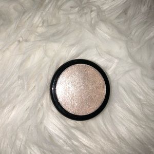 Champagne Bomb by saucebox cosmetics